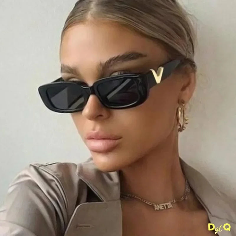 2025 New Retro Rectangle Sunglasses Women Brand Designer Vintage Small Frame Luxury V Sun Glasses Ladies Classic Black Square