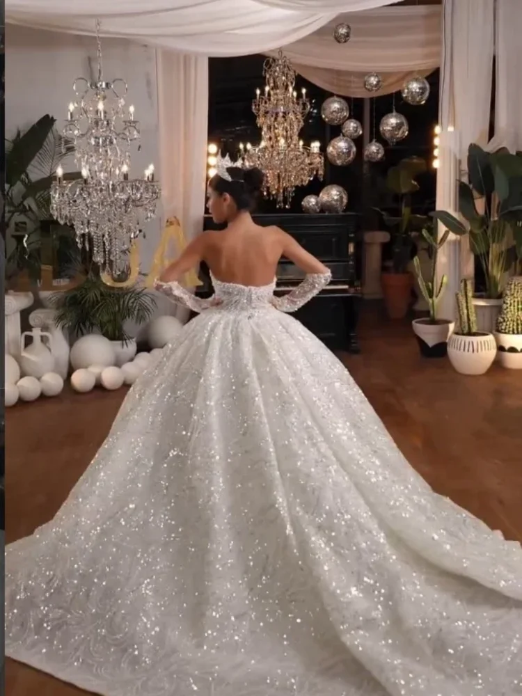 Customized Luxury Sweetheart Ball Dress Long Gloves Shining Beaded Lace Bride Dress Cathedral Train Princess Wedding Dress