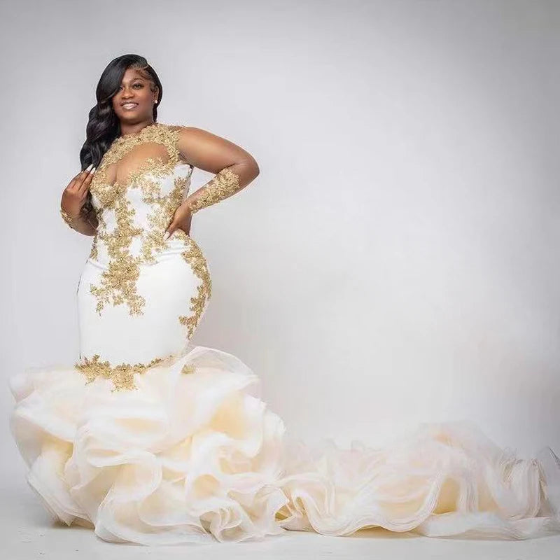 Plus Size Ruffles Bridal Dresses 2021 Sheer Neck Full Sleeve Gold Appliques Wedding Gowns Tier Tulle Train Robe De Mariee